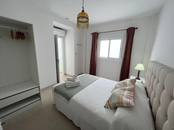 Apartamento La Canela Нерха Екстер'єр фото